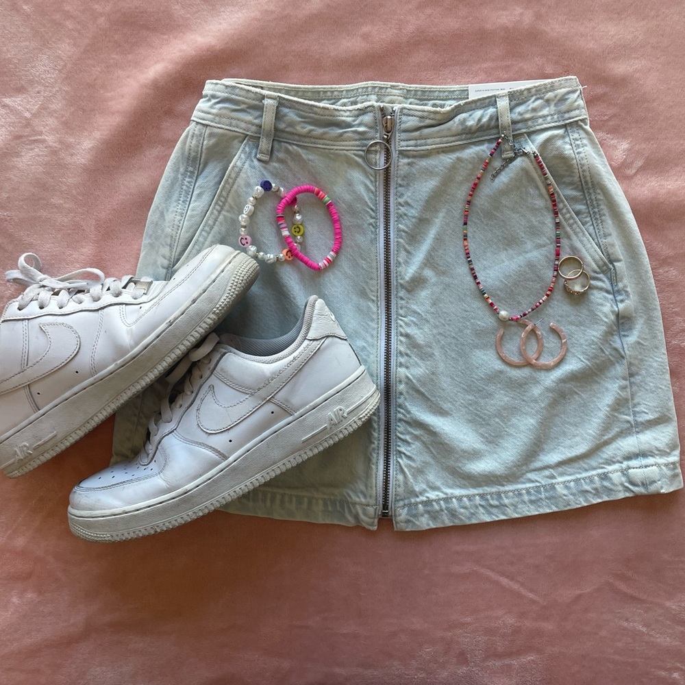 NEW WITH TAGS- light wash denim miniskirt